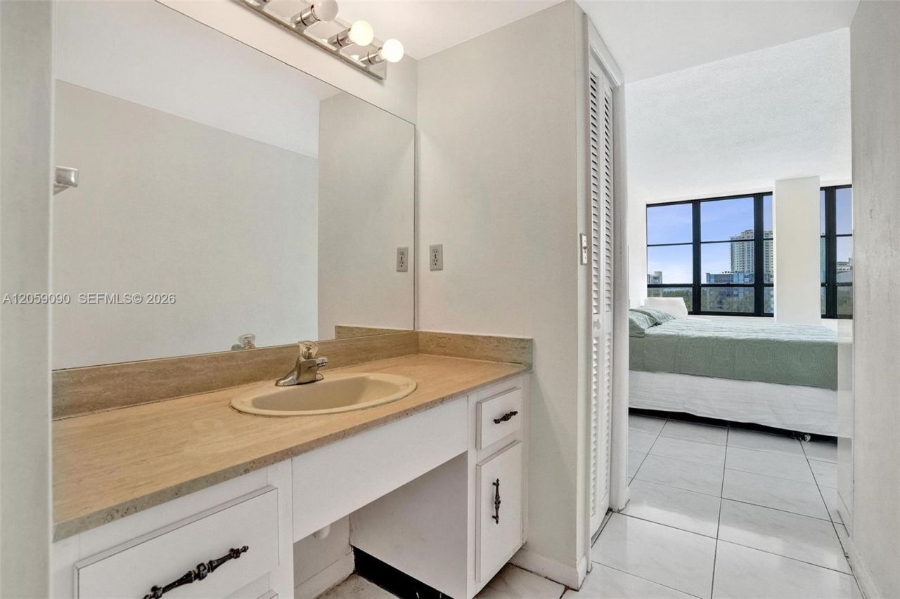500 Three Islands Blvd, Unit 213, Hallandale Beach, FL 33009 Photo