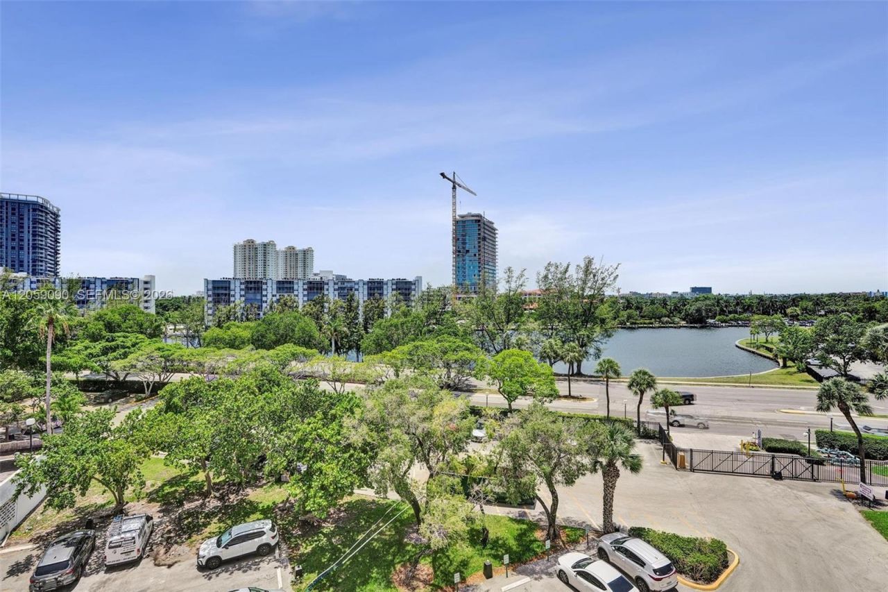 500 Three Islands Blvd, Unit 213, Hallandale Beach, FL 33009 Photo