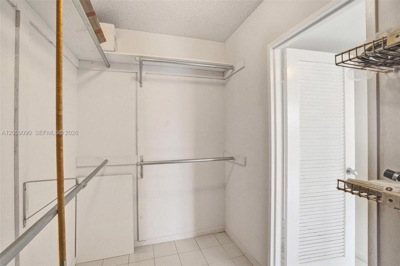 500 Three Islands Blvd, Unit 213, Hallandale Beach, FL 33009 Photo