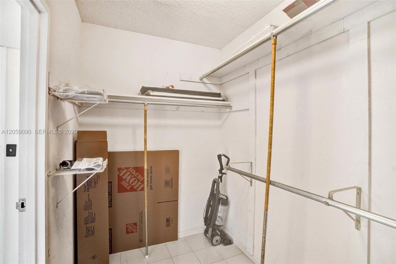 500 Three Islands Blvd, Unit 213, Hallandale Beach, FL 33009 Photo