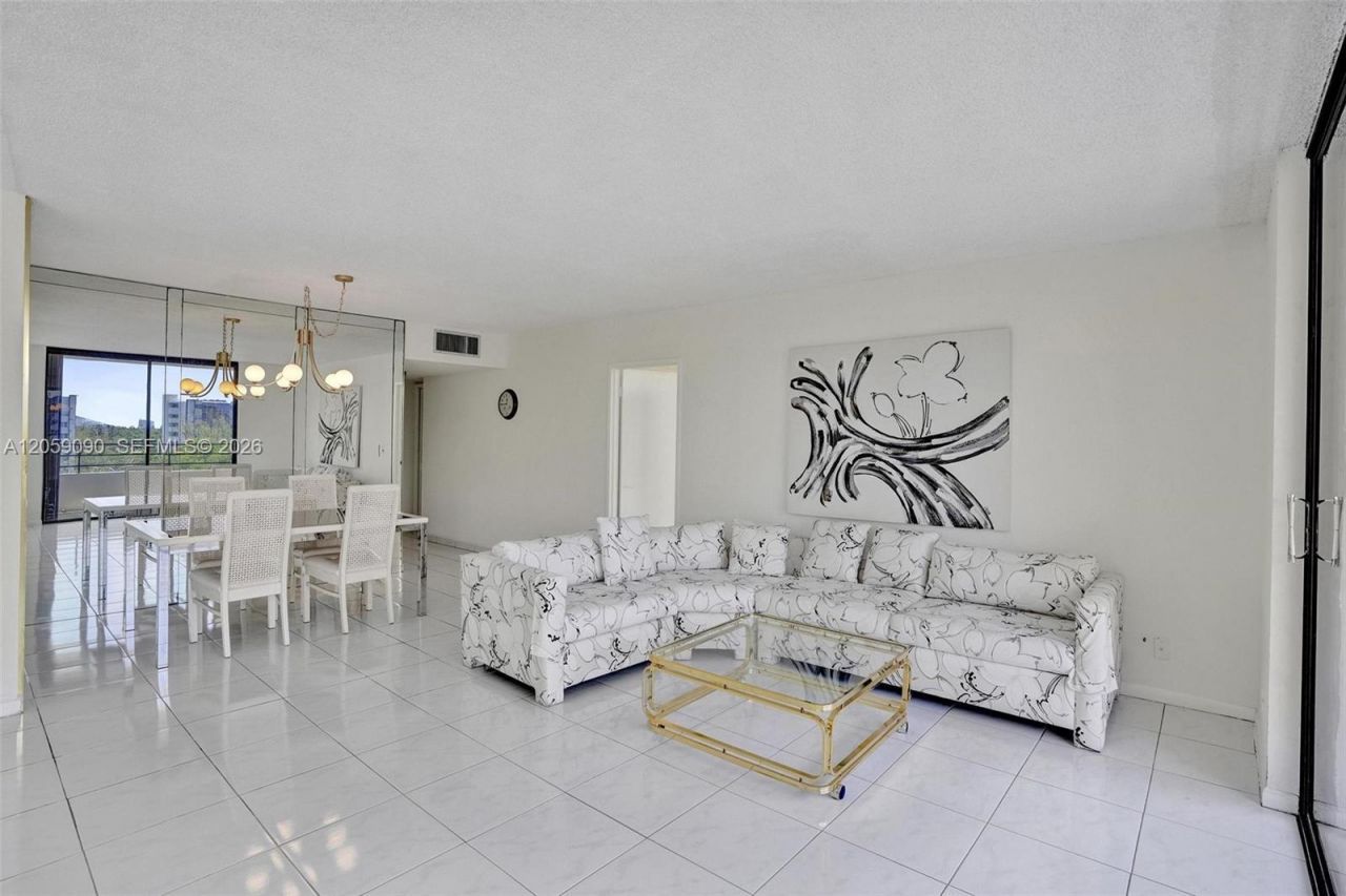 500 Three Islands Blvd, Unit 213, Hallandale Beach, FL 33009 Photo