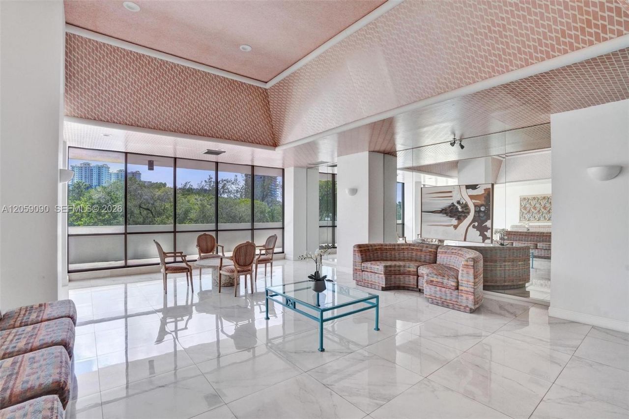 500 Three Islands Blvd, Unit 213, Hallandale Beach, FL 33009 Photo