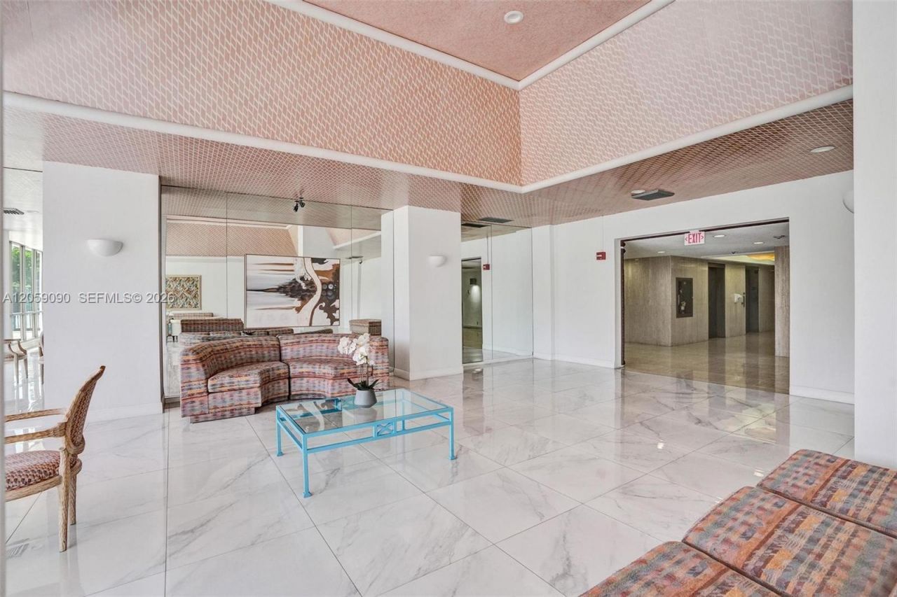 500 Three Islands Blvd, Unit 213, Hallandale Beach, FL 33009 Photo