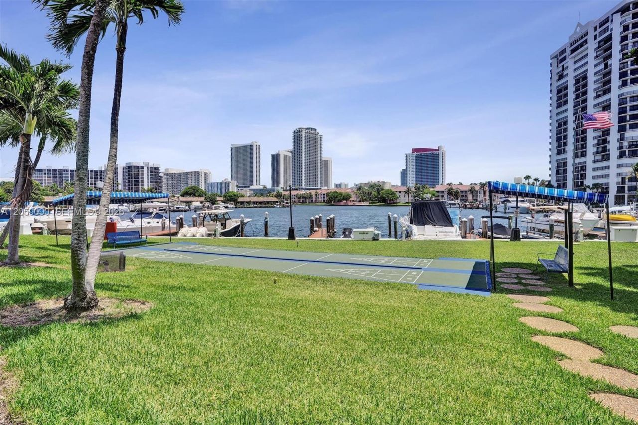 500 Three Islands Blvd, Unit 213, Hallandale Beach, FL 33009 Photo