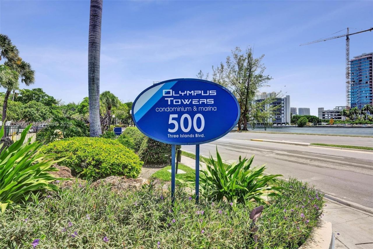 500 Three Islands Blvd, Unit 213, Hallandale Beach, FL 33009 Photo