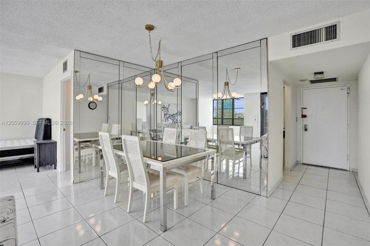 500 Three Islands Blvd, Unit 213, Hallandale Beach, FL 33009 Photo