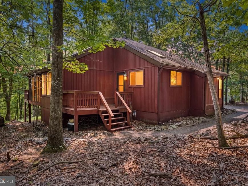 19 Snowflake Lane, Hedgesville, WV 25427 Main Photo