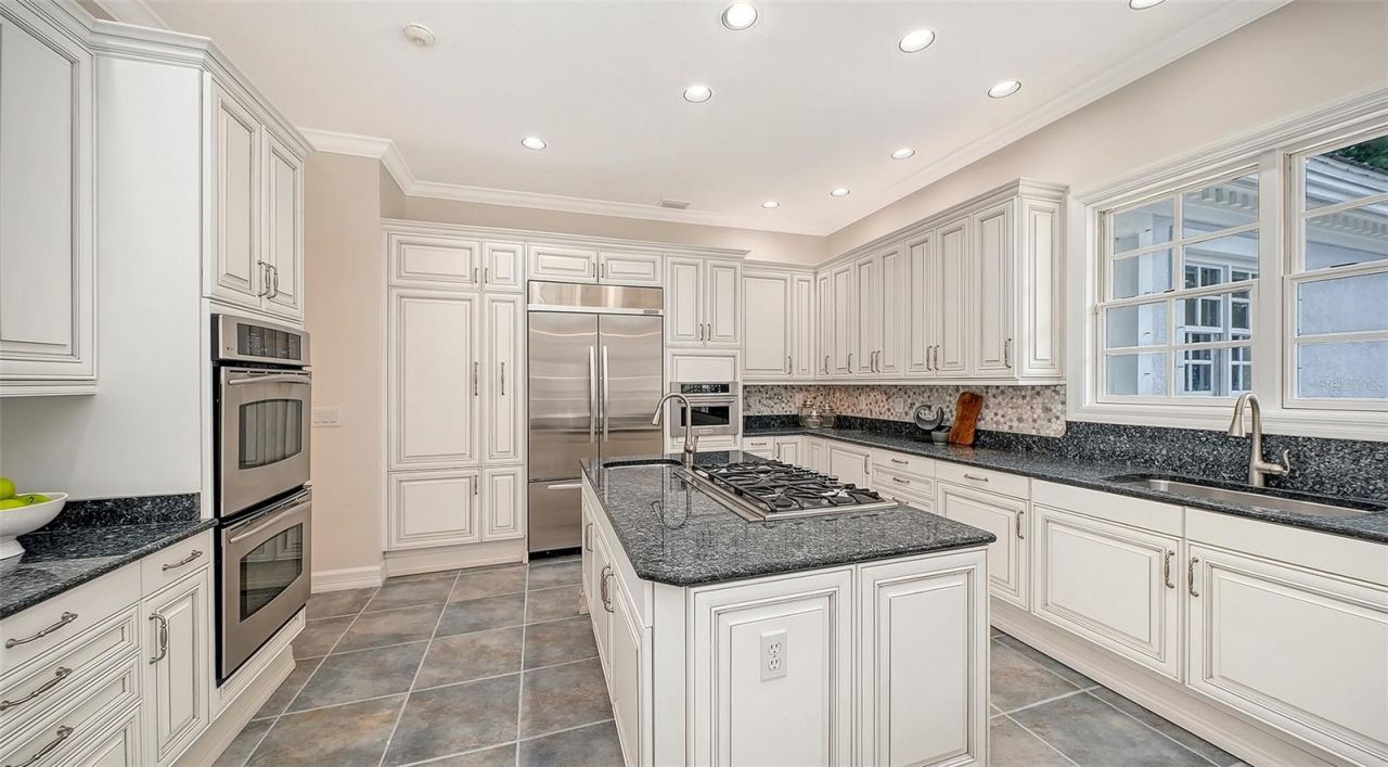 916 Macewen Drive, Osprey, FL 34229 Photo