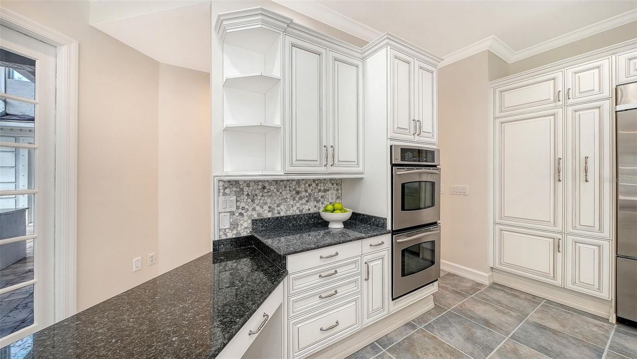 916 Macewen Drive, Osprey, FL 34229 Photo