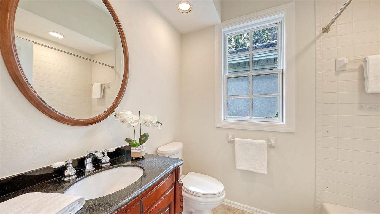 916 Macewen Drive, Osprey, FL 34229 Photo
