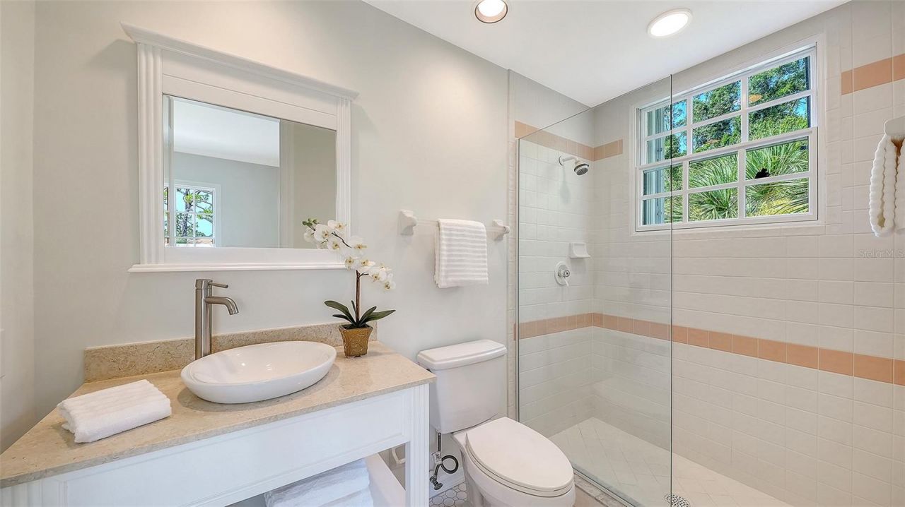 916 Macewen Drive, Osprey, FL 34229 Photo