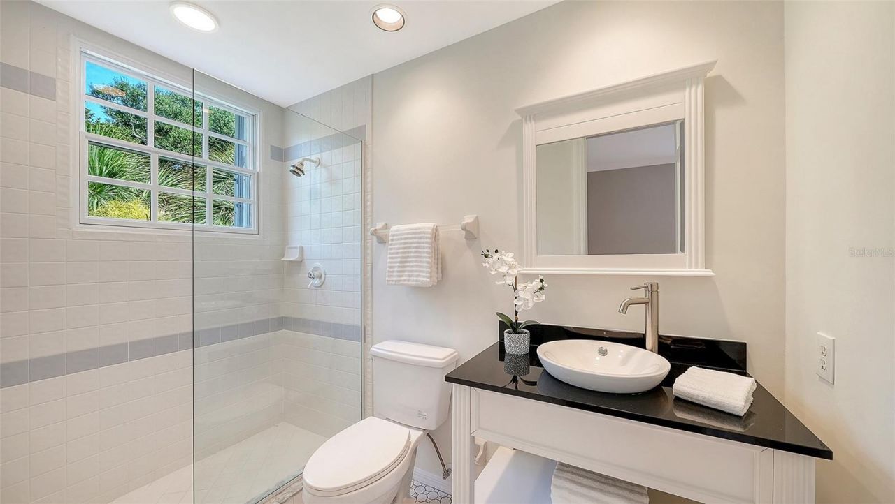 916 Macewen Drive, Osprey, FL 34229 Photo