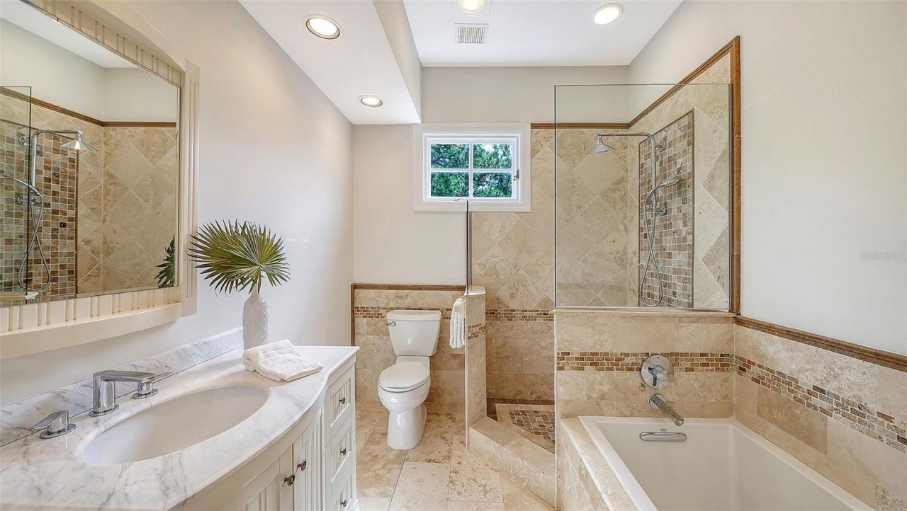 916 Macewen Drive, Osprey, FL 34229 Photo