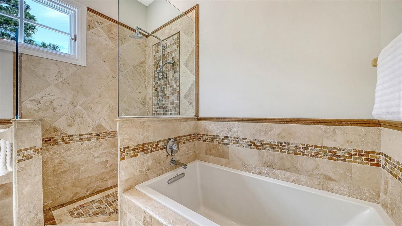 916 Macewen Drive, Osprey, FL 34229 Photo