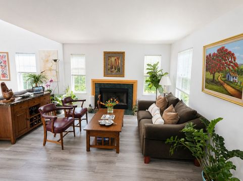 Main Photo
