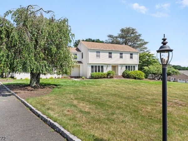 8 Patriot Rd, Peapack Gladstone, NJ 07934
