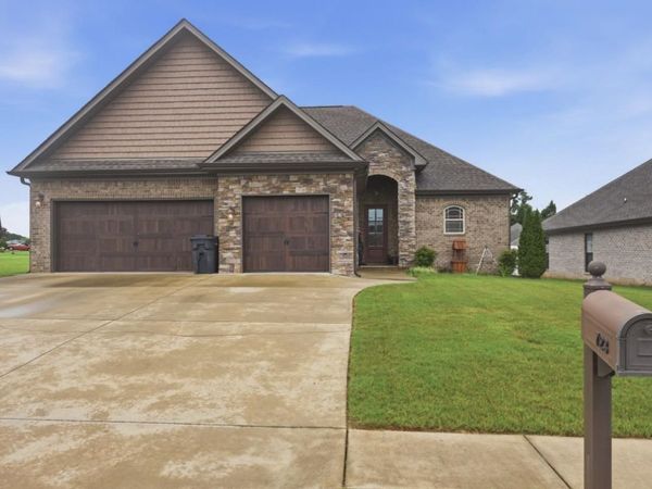 723 Karah Avery Ave, Rogersville, AL 35652