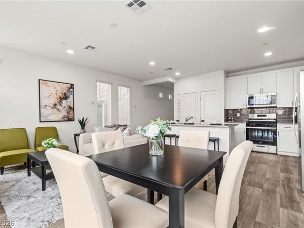 4926 Sweet Vesper Court, Las Vegas, NV 89108