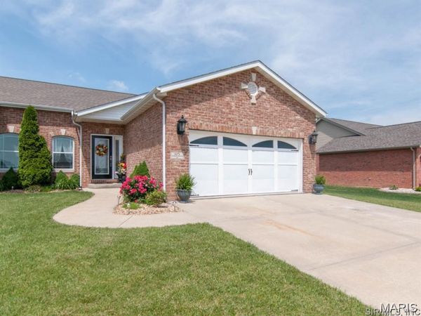 125 Warren Manor , Unit B, Highland, IL 62249