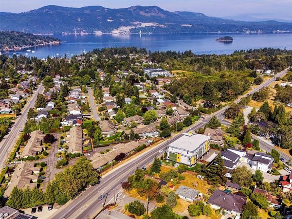 1170 Dignan Rd, Central Saanich, BC V8M 1H4