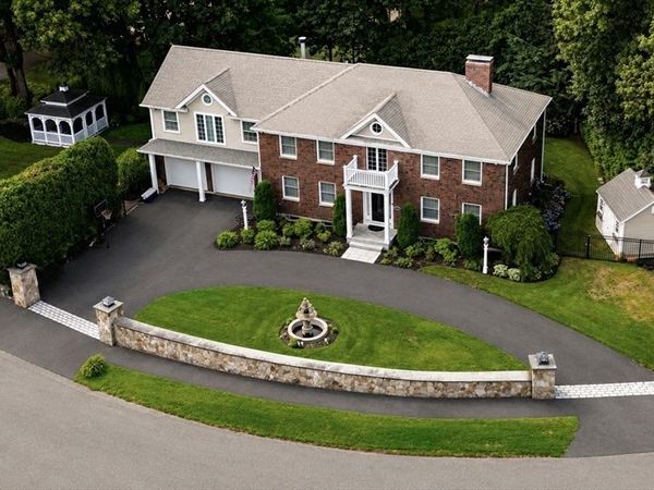 10 Juniper Hill Road, Waltham, MA 02452