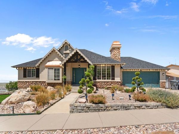 581 E DORTHEA WAY , North Salt Lake, UT 84054