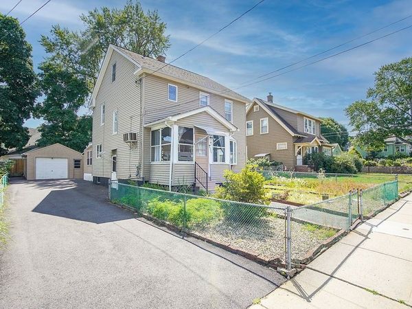 64 Ridgewood Avenue, Holyoke, MA 01040