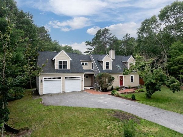 185 Bournehurst Drive, Plymouth, MA 02360