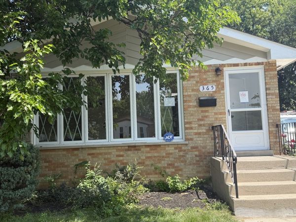 365 Serena Drive , Chicago Heights, IL 60411
