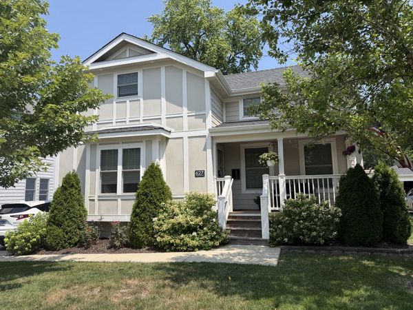627 N Arlington Heights Road , Arlington Heights, IL 60004
