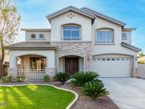 1375 E LOCUST Drive, Chandler, AZ 85286
