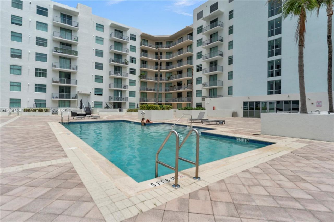 140 S Dixie Hwy , Unit 735, Hollywood, FL 33020 Photo