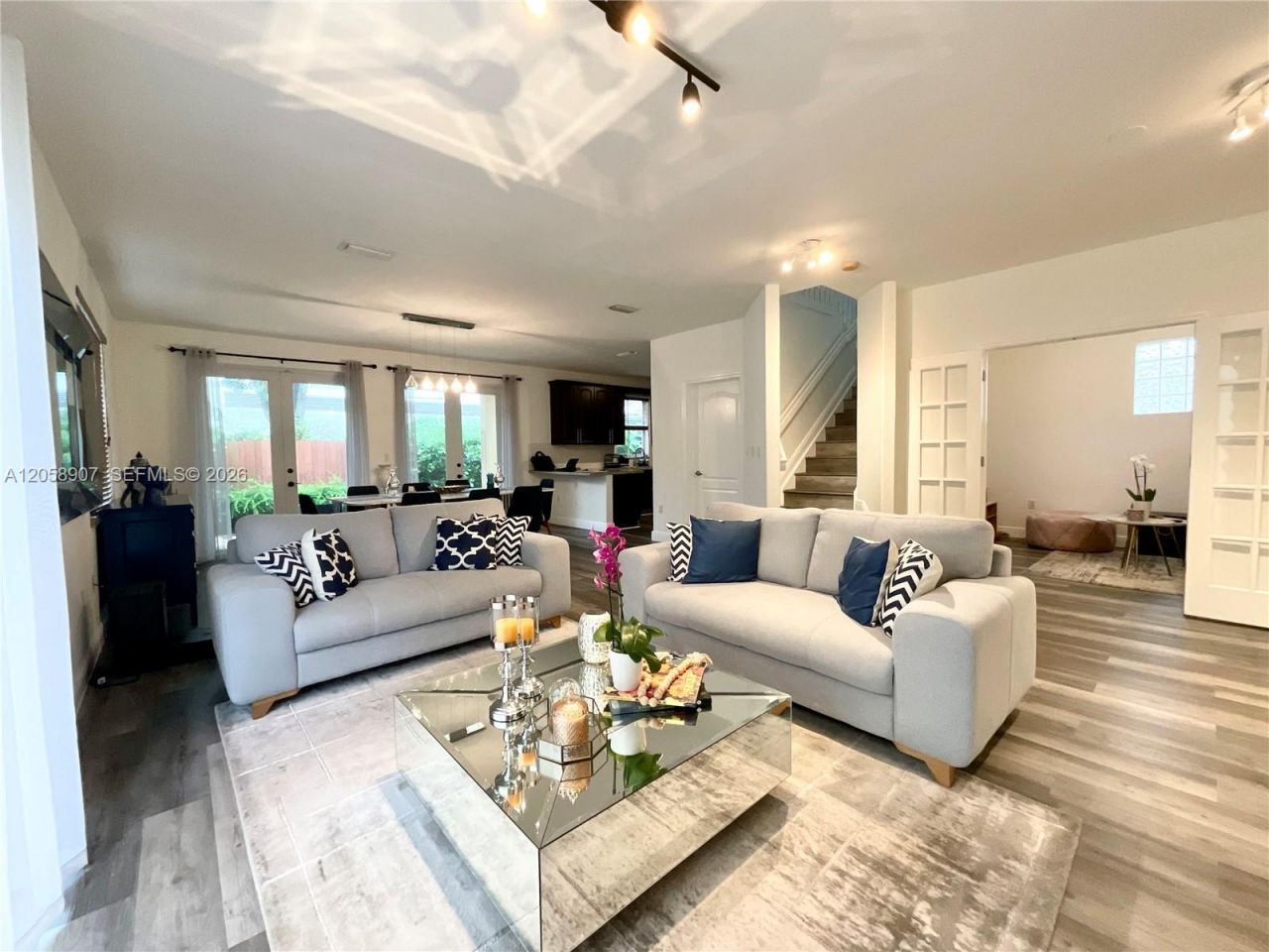 11320 NW 43rd Ter, Doral, FL 33178 Photo