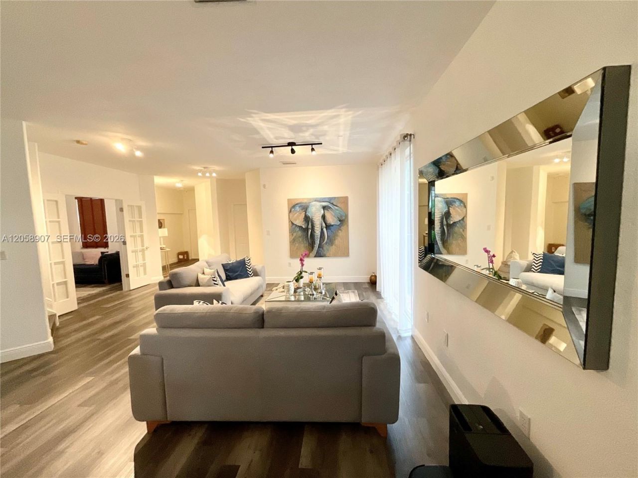 11320 NW 43rd Ter, Doral, FL 33178 Photo