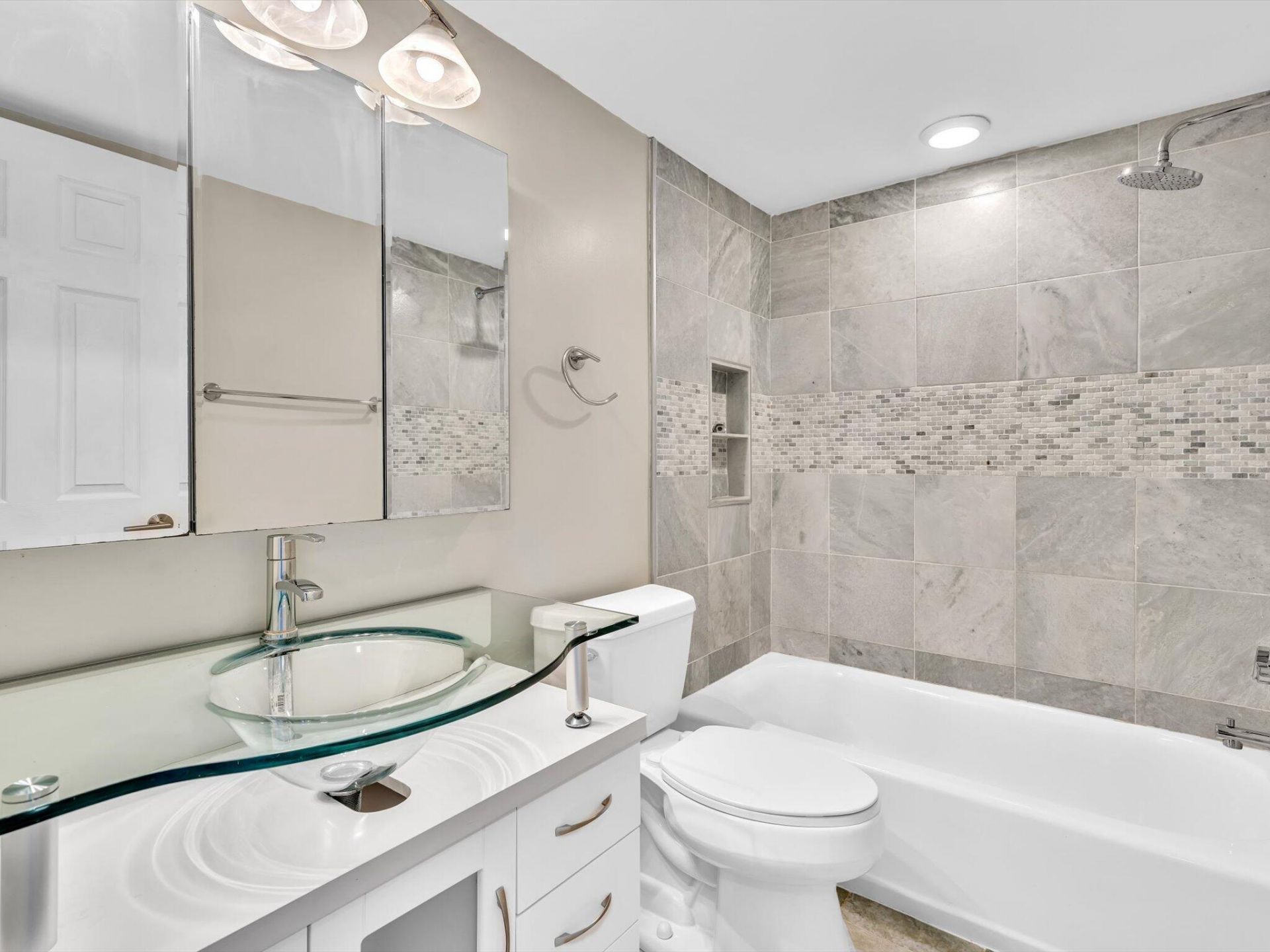 2741 Taft Street, Unit 104, Hollywood, FL 33020 Photo