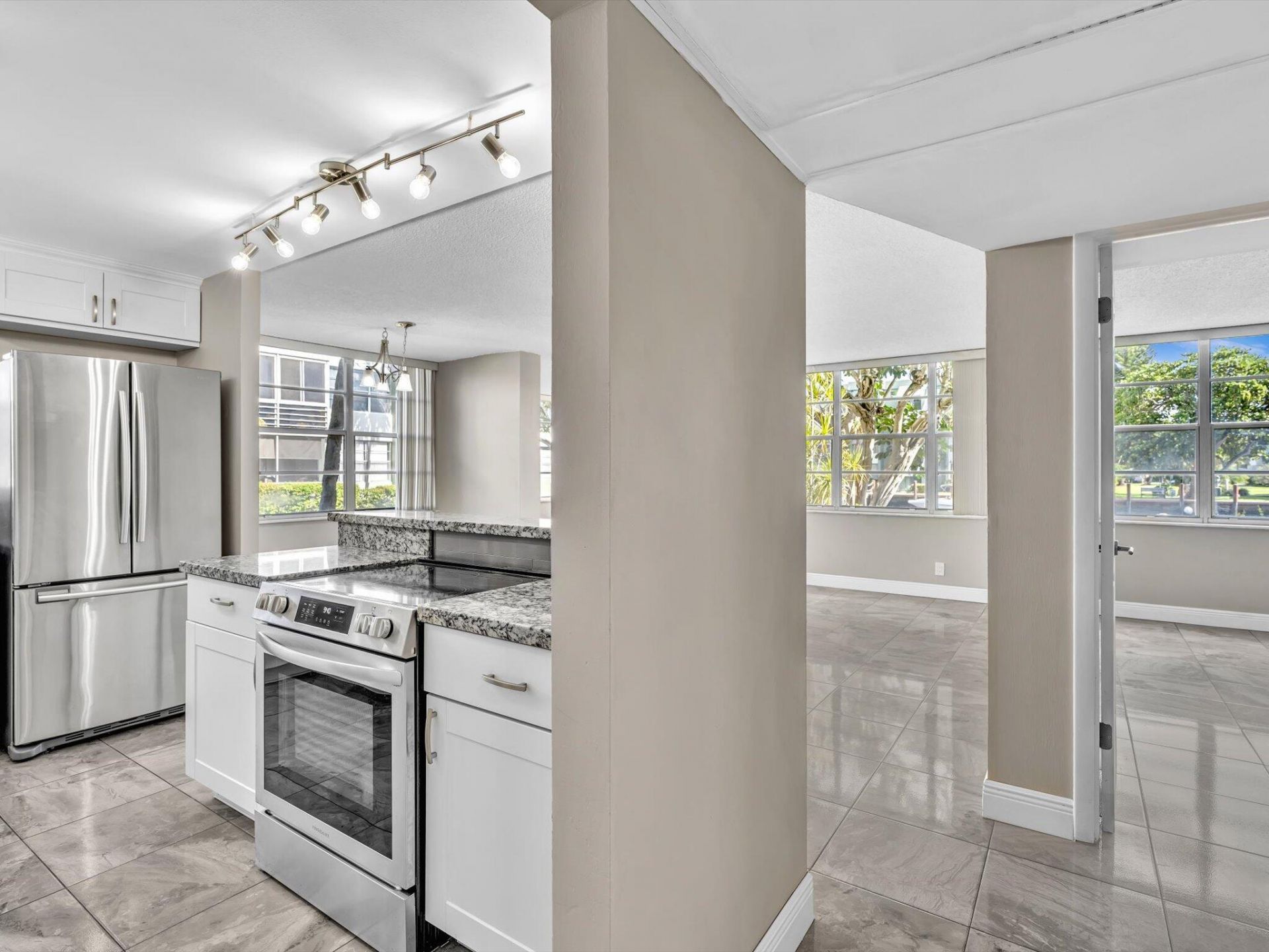 2741 Taft Street, Unit 104, Hollywood, FL 33020 Photo