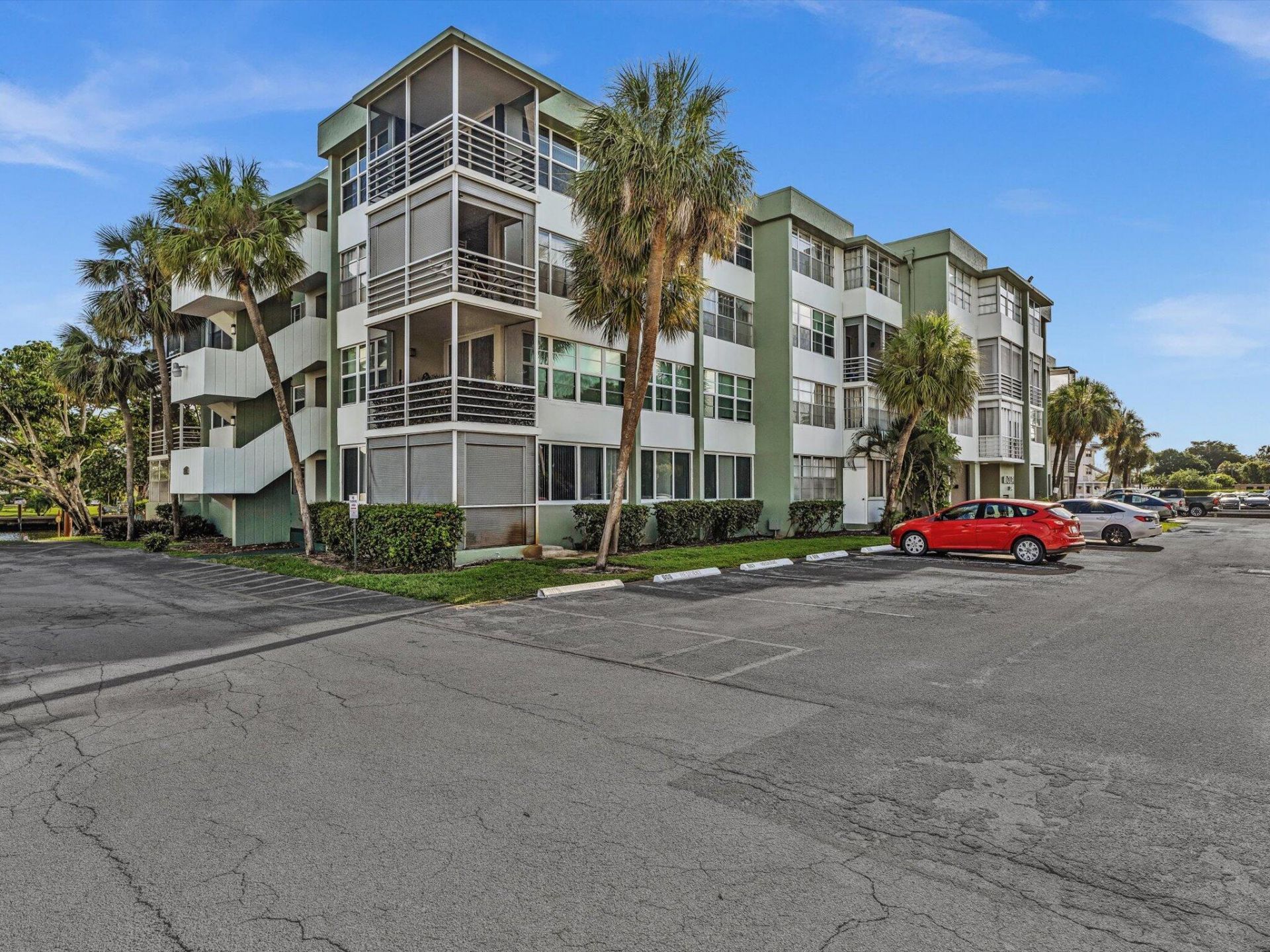 2741 Taft Street, Unit 104, Hollywood, FL 33020 Photo