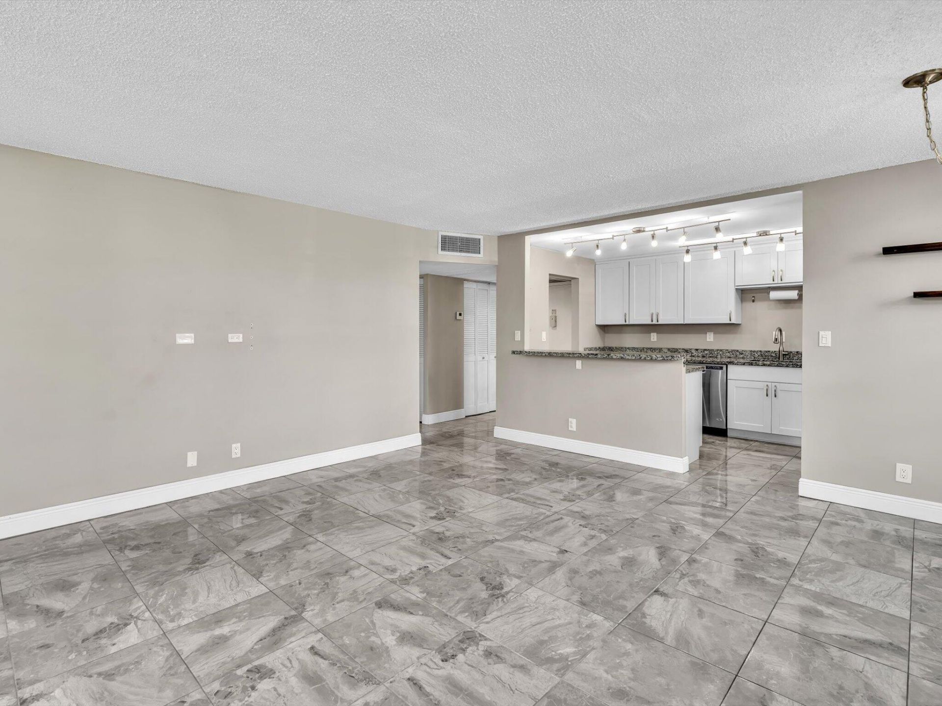 2741 Taft Street, Unit 104, Hollywood, FL 33020 Photo