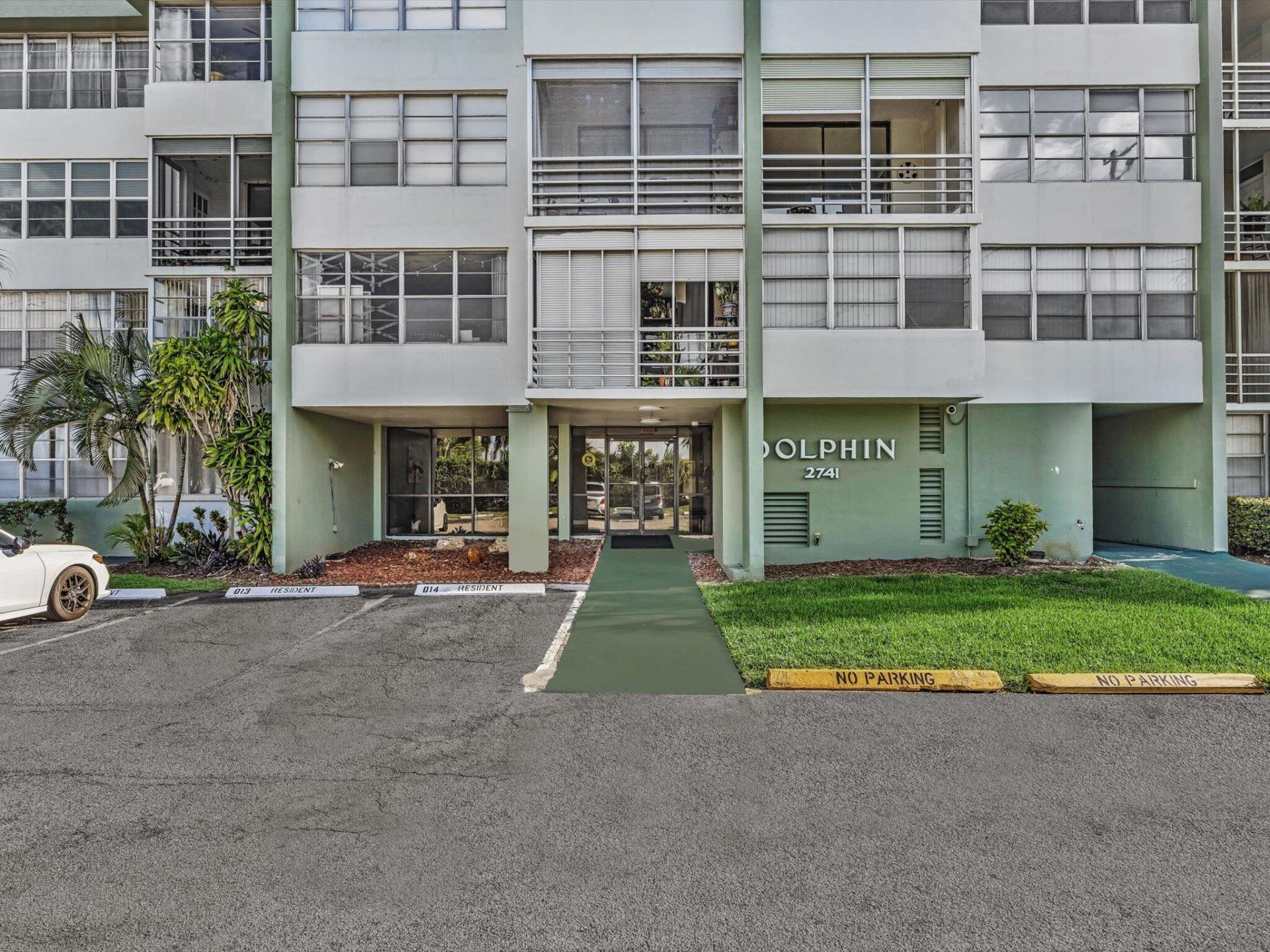 2741 Taft Street, Unit 104, Hollywood, FL 33020 Photo