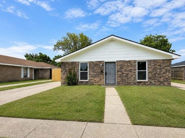 1245 ANGUS Drive , Harvey, LA 70058