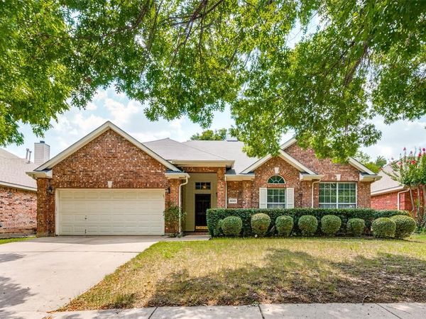 4849 Gloucester Drive , Grand Prairie, TX 75052