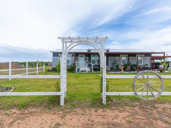 6348 Private Road 4286 , Hawley, TX 79525