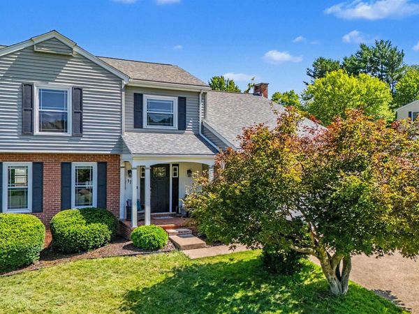 17 Greentree Drive, Morgantown, WV 26508
