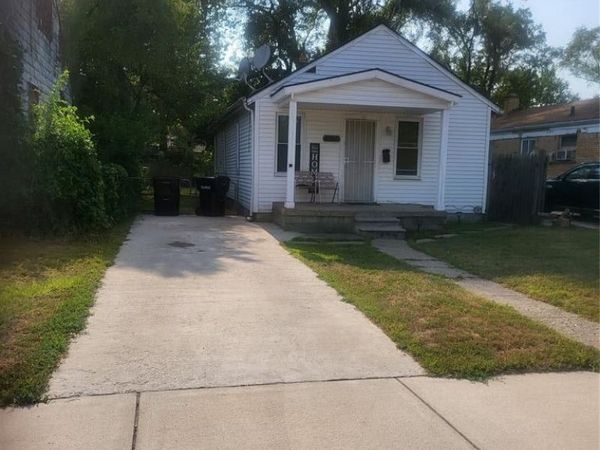 19999 Roselawn Street, Detroit, MI 48221