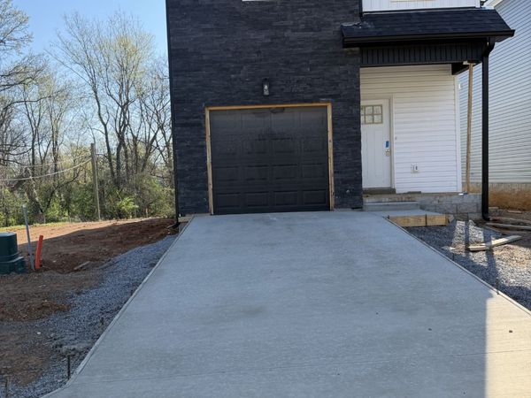 811 Gracey Ave , Clarksville, TN 37040