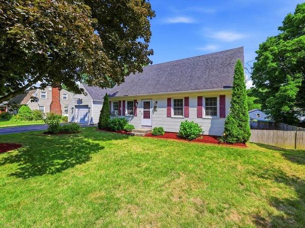 1056 North West St, Agawam, MA 01001