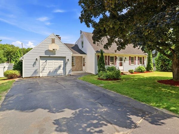 1056 North West St, Agawam, MA 01001