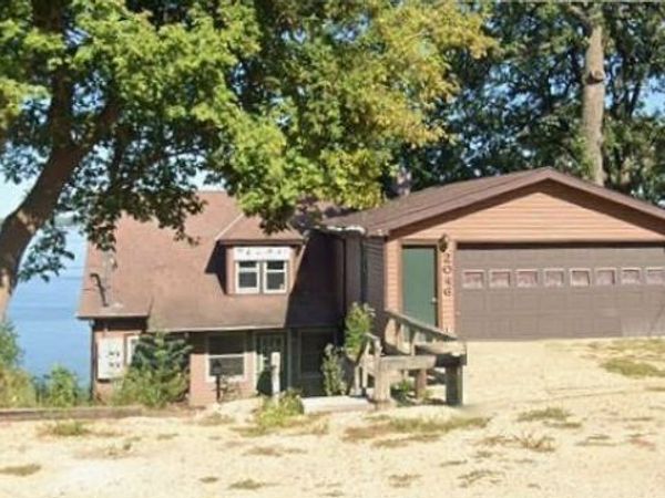 2046 Barber Drive, Stoughton, WI 53589
