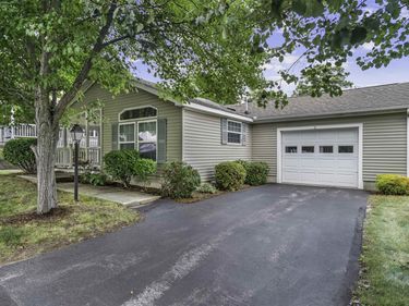 17 Heritage Way, Manchester, NH 03104