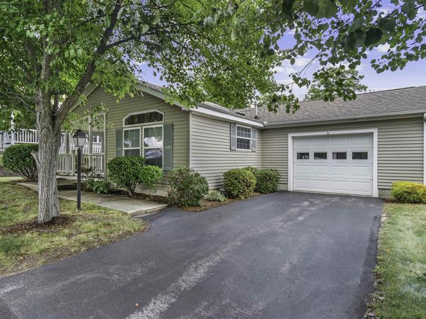 17 Heritage Way, Manchester, NH 03104